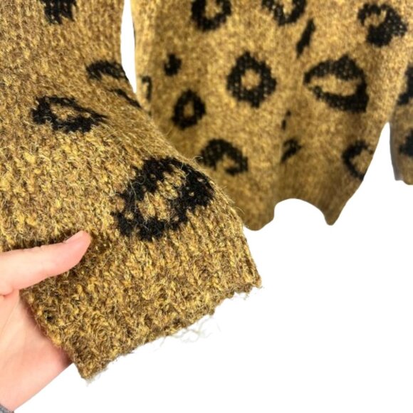 Universal Thread Womens Sweater Mock Neck Animal‎ Print Long Tunic Size XS NWT - Picture 4 of 10